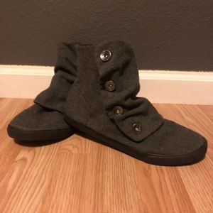 Grey flat booties!